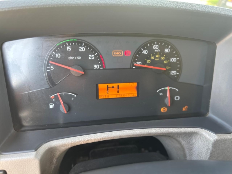 VOLVO VM 270 6x2 2p (diesel) (E5)