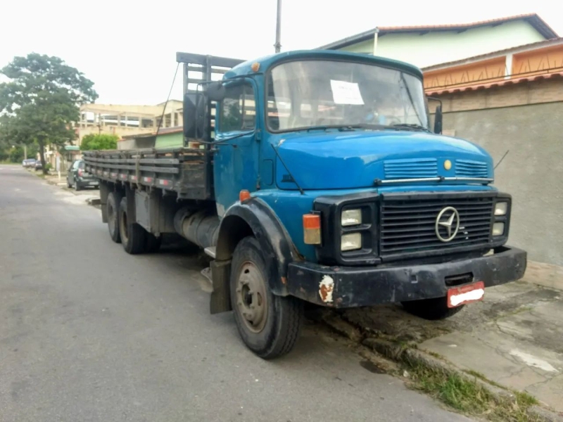 MERCEDES-BENZ L-1113 3-Eixos 2p (diesel)