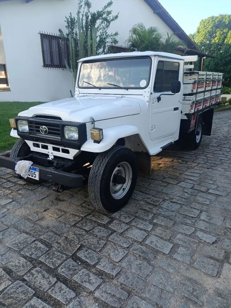 Toyota Band.Picape Chassi Longo Diesel