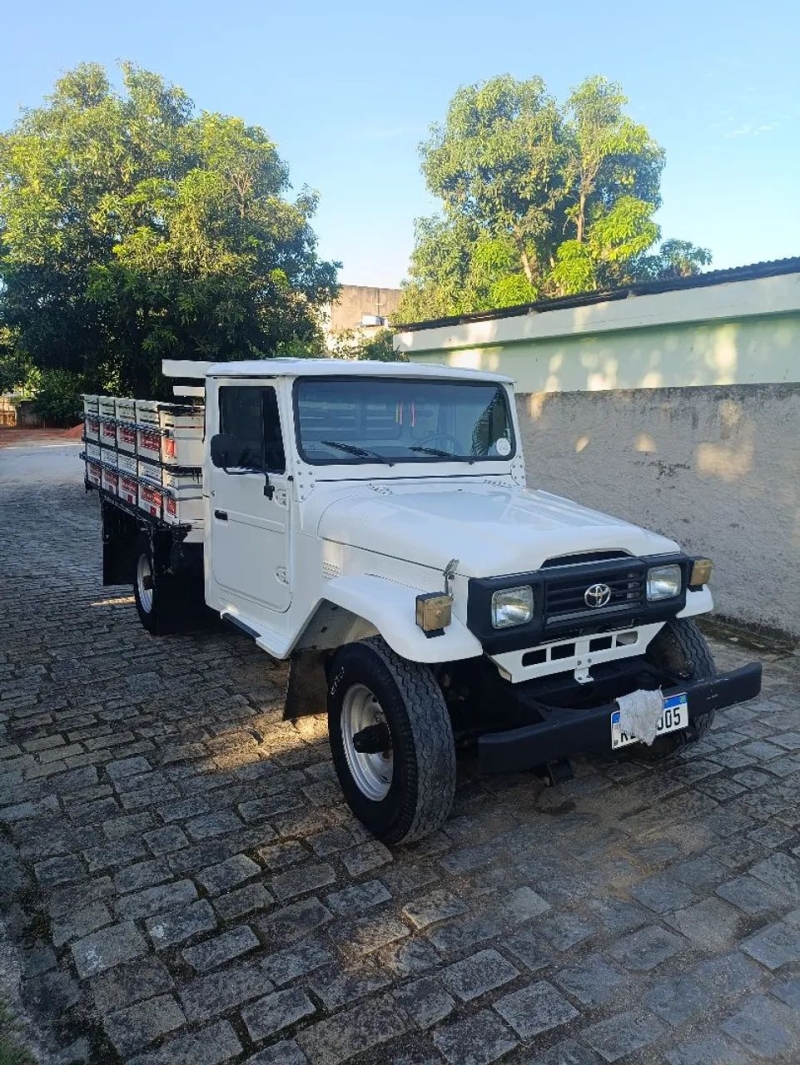 Toyota Band.Picape Chassi Longo Diesel