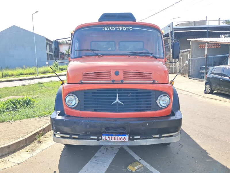 MERCEDES-BENZ L-1313 3-Eixos 2p (diesel)