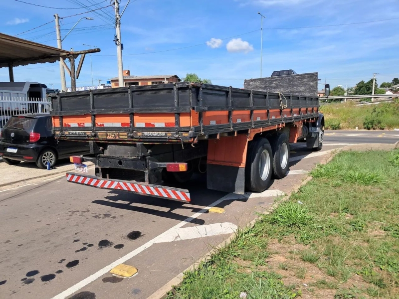 MERCEDES-BENZ L-1313 3-Eixos 2p (diesel)