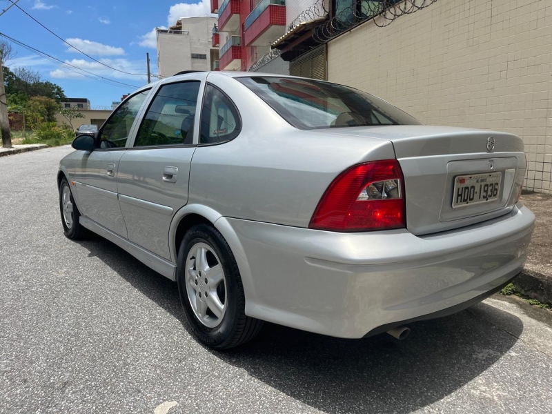 GM - Chevrolet Vectra GL 2.2 MPFI Milenium